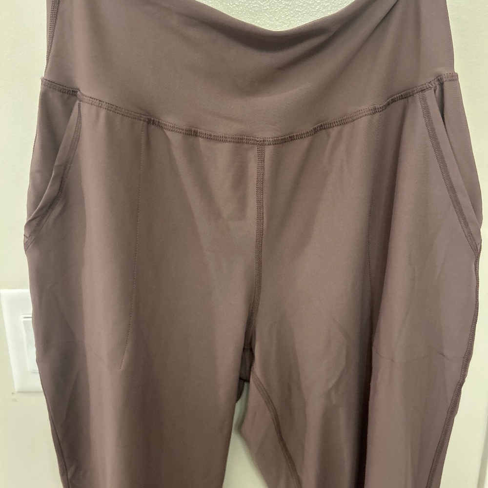 Rose joggers